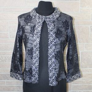 WR Silver/ Black Cardigan Size Medium